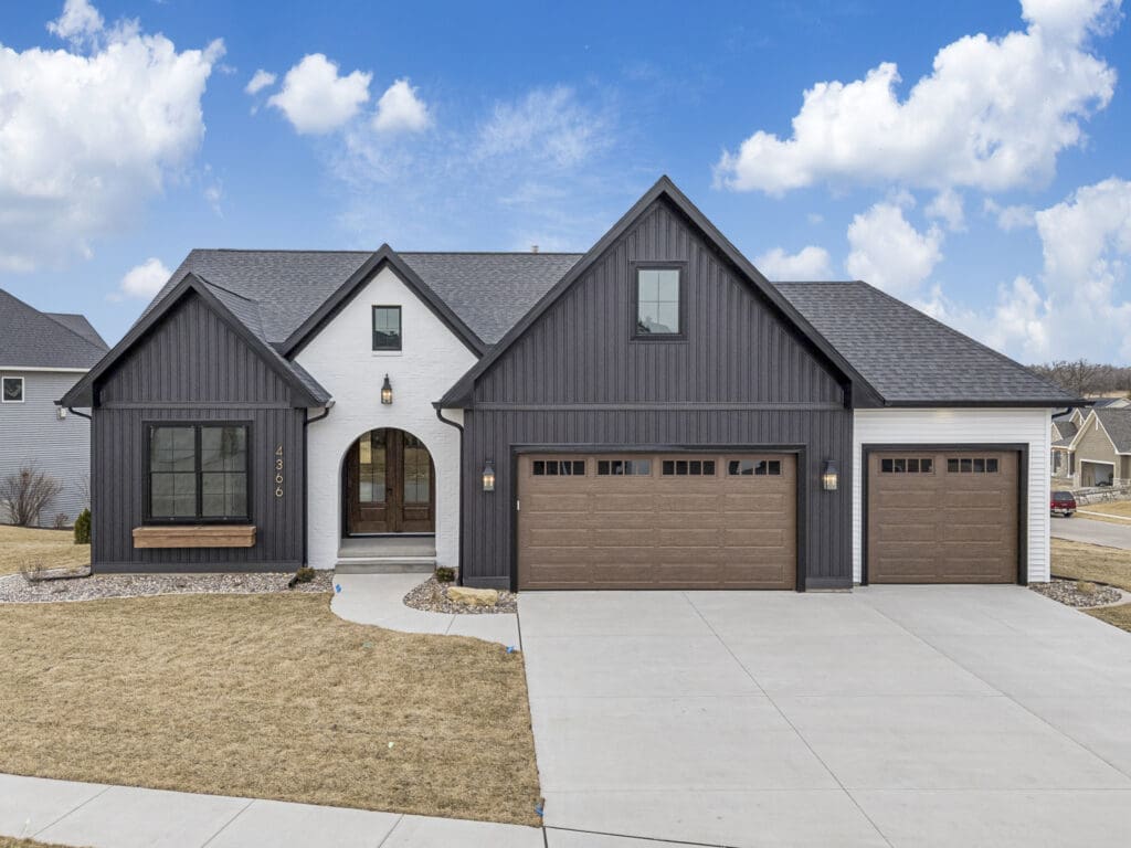 4366 Prestwick Ct